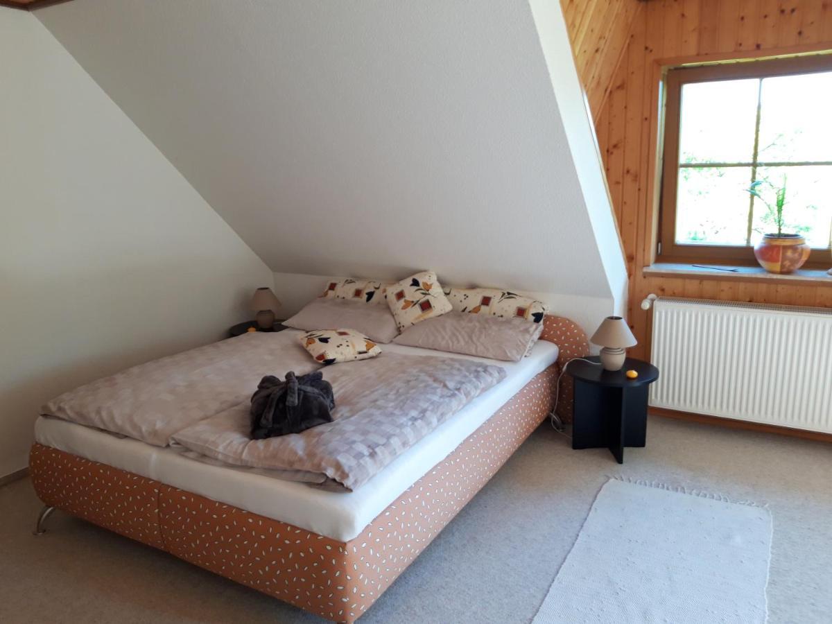 Schonfeld  Ein Bett Im Kornfeld - Haus Weitblick - Mit Innenpool מראה חיצוני תמונה