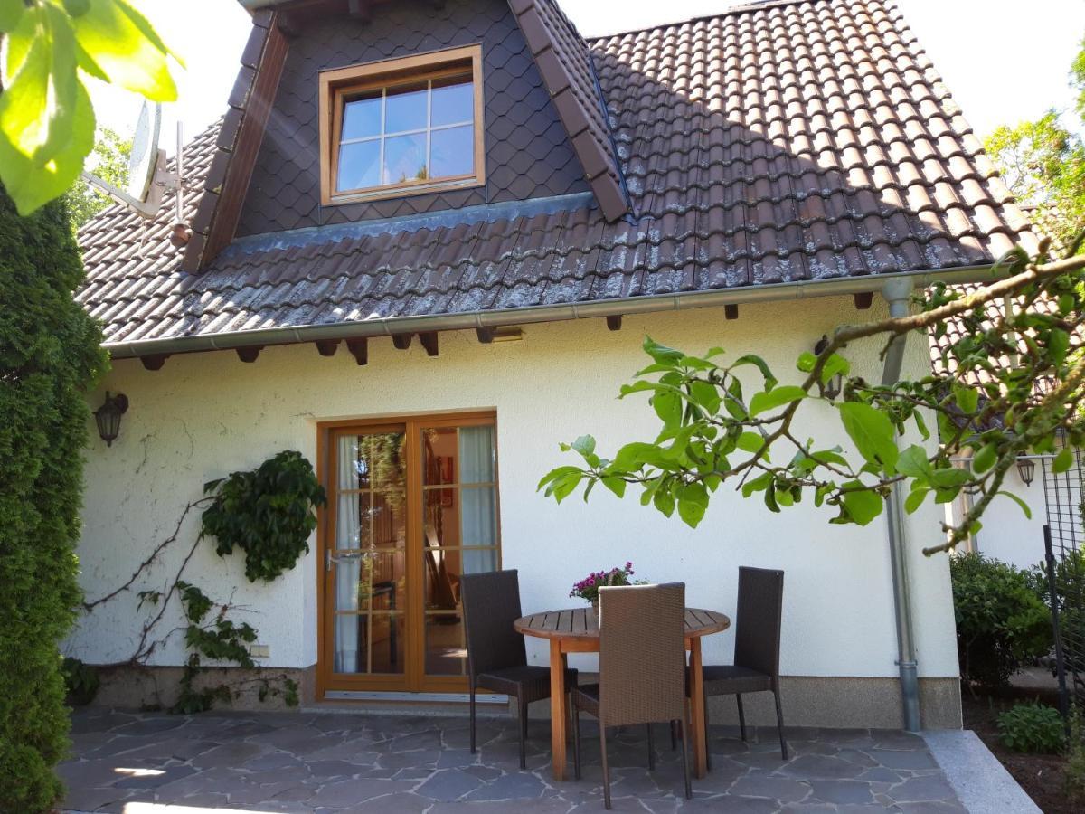 Schonfeld  Ein Bett Im Kornfeld - Haus Weitblick - Mit Innenpool מראה חיצוני תמונה