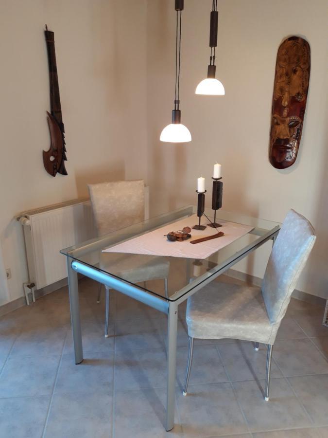 Schonfeld  Ein Bett Im Kornfeld - Haus Weitblick - Mit Innenpool מראה חיצוני תמונה